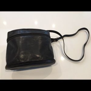 IL Bisonte cross body camera bag